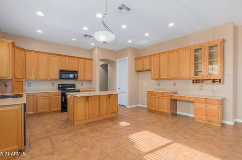 7317 82nd Ave, Glendale, AZ 85303-1832