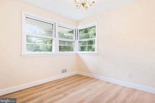 3010 Rosemary Ln, Falls Church VA  22042-1840 exterior