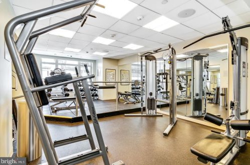 130 18th St, Philadelphia PA  19103-4923 exterior