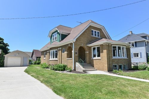 213 Butler St, Random Lake WI  53075-1711 exterior