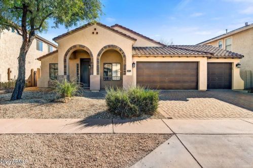 3013 Caravaggio Ln, Phoenix, AZ 85086-2240