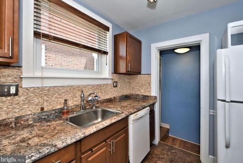 607 Noble St, Norristown PA  19401-5530 exterior