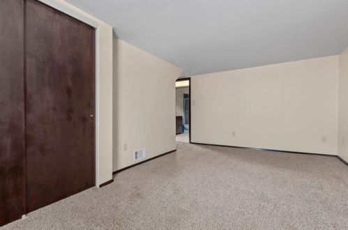 1547 Berkshire Ave, Pittsburgh PA  15226-2475 exterior