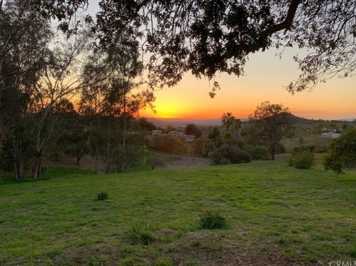 31812 Rancho Amigos Rd, Bonsall, CA 92003-5709