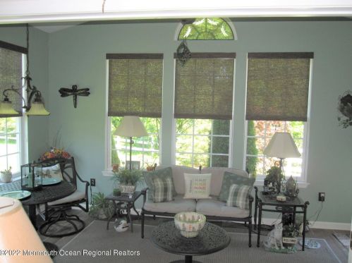 20 Plymouth Ct, Jackson Twp NJ  08527-6415 exterior