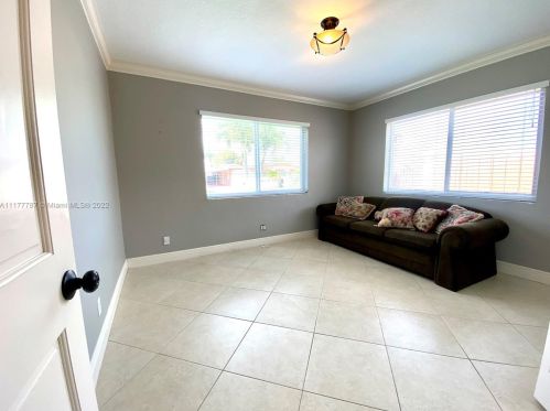 5750 112 Ter, Hialeah FL  33012-2573 exterior