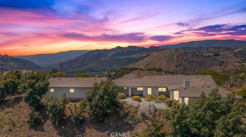45200 Camaron Rd, Temecula, CA 92590-4327