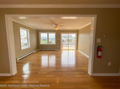 238 Pine Dr, Berkeley Township NJ  08721-3137 exterior