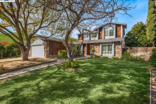 4308 Skyline Pl, West Pittsburg CA  94565-6266 exterior