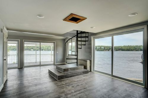 99 Lk Shr Dr, Northwood NH  03261-3707 exterior