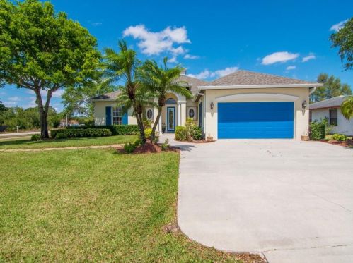 799 Bayard Ave, Fort Pierce, FL 34983-1071
