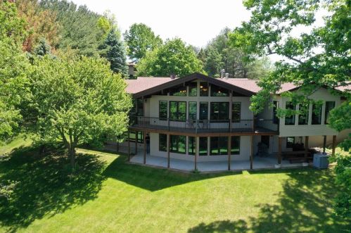 24777 Sunset Ridge Ln, Lynxville, WI 54626-7705
