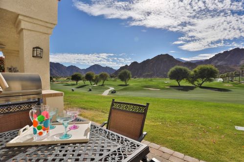 49503 Avenida Vista Bonita, La Quinta CA  92253-2537 exterior