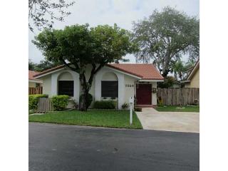 7324 112th Ct, Miami, FL 33178-2871