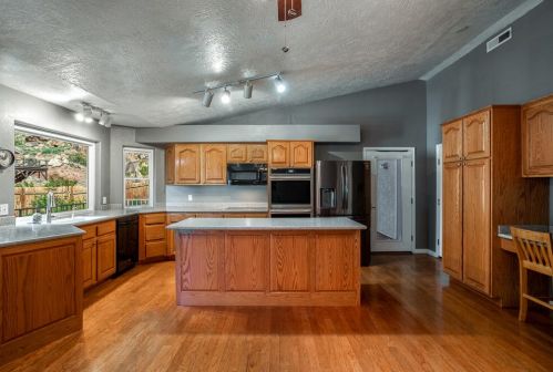 1476 Geronimo Rd, Saint George UT  84790 exterior