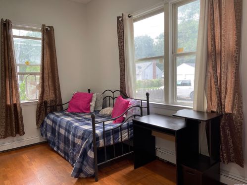 80 11 St, Huntington Station NY 11746-1729 exterior