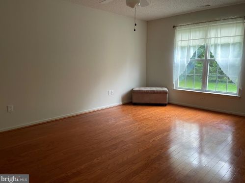 11 Meadowview Dr, Pilesgrove NJ 08098-2539 exterior