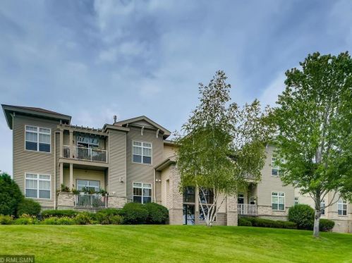 1256 County Road D, Saint Paul MN 55109-6032 exterior