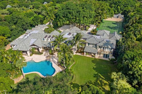 300 Beach Rd, Hobe Sound, FL 33455-2605
