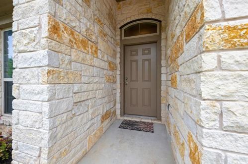 222 Avalanche Ave, Georgetown TX  78626-8166 exterior