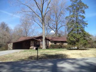 1111 Dogwood Dr, Kingston, TN 37763-2309