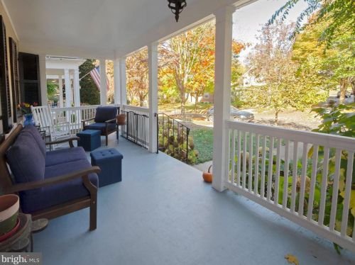 708 Blackshire Rd, Wilmington, DE 19805-2805