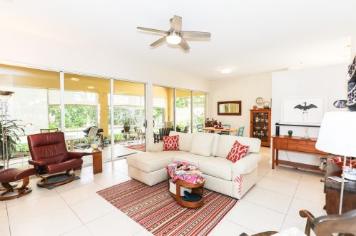 8680 Doverbrook Dr, West Palm Beach, FL 33410-6373