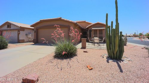 1361 Torrey Pines Ln, Chandler, AZ 85249-4231