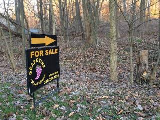 109 Starkey Dr, Newcomerstown, OH 43832-9441