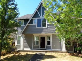 7627 Orchard Ave, Snoqualmie WA  98065-8949 exterior