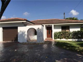 1605 Red Rd, Miami, FL 33155-2134
