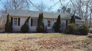 735 Marlin Ave, Lakewood, NJ 08701-5424