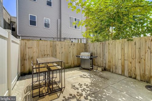 1820 Manton St, Philadelphia PA  19146-2923 exterior