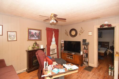 130 Pleasant St, New Lexington OH  43764-1210 exterior