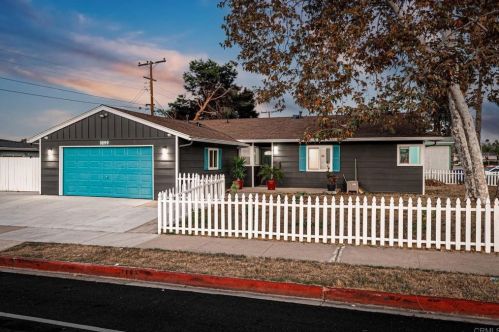 1099 Johnson Ave, El Cajon CA  92020-7354 exterior