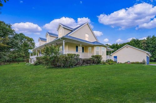 101 Tally Ho Rd, Middletown, NY 10940-7379