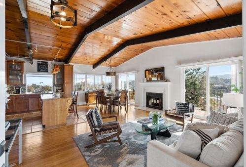 2440 Lincoln Ave, Belmont CA  94002-1424 exterior