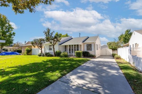 10525 La Cima Dr, Whittier, CA 90603-2235