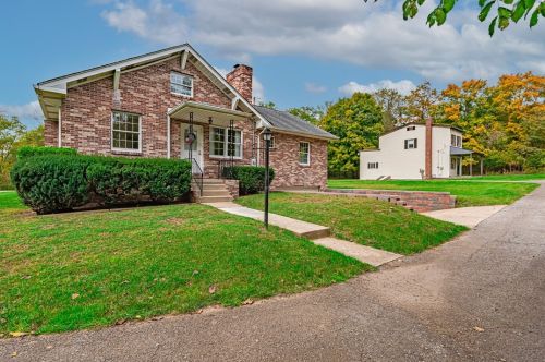120 Ashland Dr, Pittsburgh, PA 15239-1310