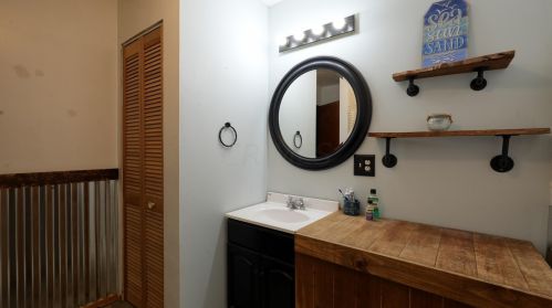 26718 Armstrong Rd, Laurelville OH  43135-9716 exterior