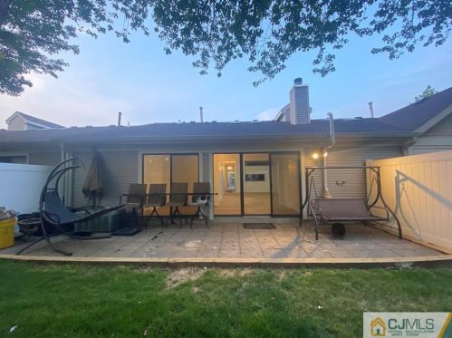 340 Wycoff Way, East Brunswick NJ  08816-5657 exterior
