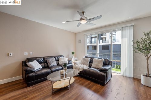 1554 Brunswig Ln, Oakland, CA 94608-2411