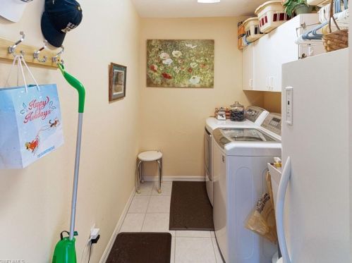 2309 Kings Lk Blvd, Naples FL  34112-5306 exterior