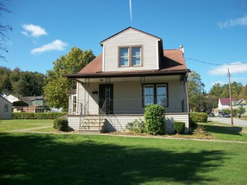 233 Ohio St, Reynoldsville, PA 15851-1087