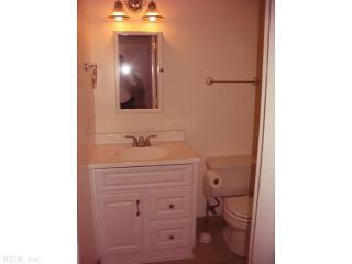 2821 Eric Ct, Chesapeake VA  23323-2724 exterior