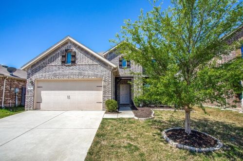 10437 Turning Leaf Trl, Fort Worth, TX 76131-3981