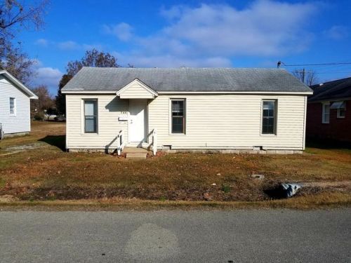 780 Cherry St, Piggott, AR 72454-2209
