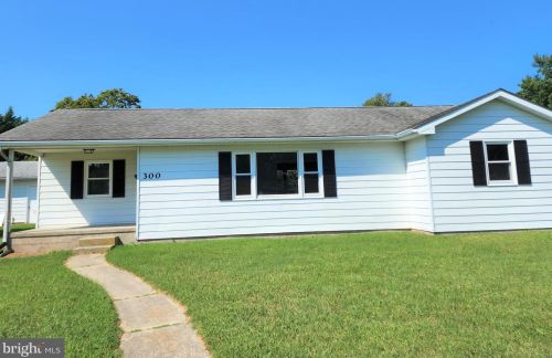 300 Bridgeham Ave, Slaughter Beach, DE 19963-2612