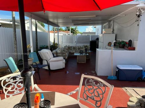 1191 53 St, Hialeah FL  33012-9005 exterior