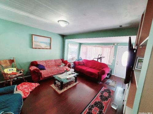 107-10 87th St, Jamaica, NY 11417-1302